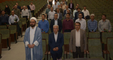 مراسم تقدیر از اساتید نمونه آموزشی و سرآمدان آموزشی و فرهنگی همزمان با بزرگداشت روز معلم و تجلیل از مقام استاد