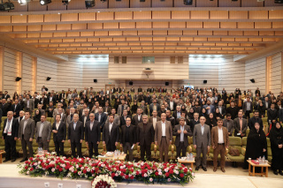 آیین تقدیر از برگزیدگان پژوهش و فناوری استان فارس در دانشگاه شیراز
